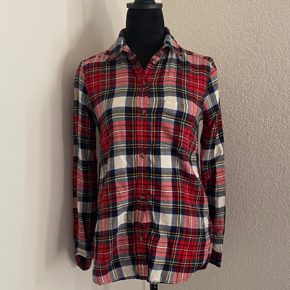 American Eagle Outfitters Red Plaid Button Down Shirt